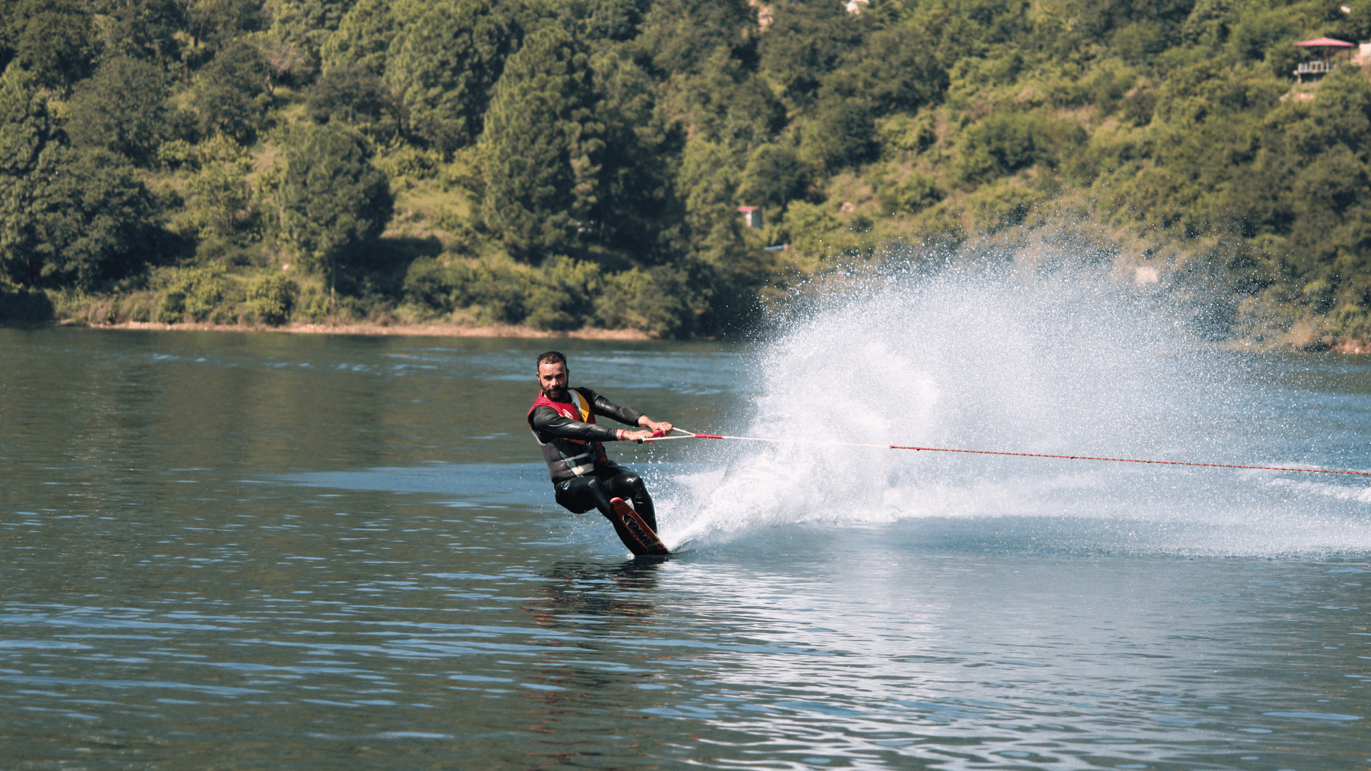 Ski & Spray - Water skiing camp