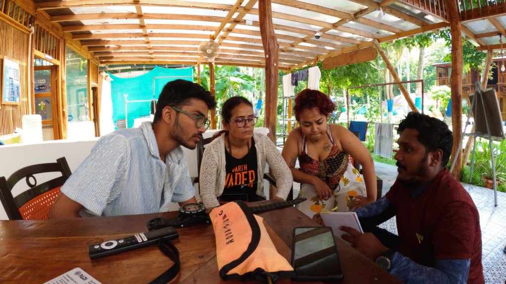 People planning the dive before their second boat dive of PADI open water diver.