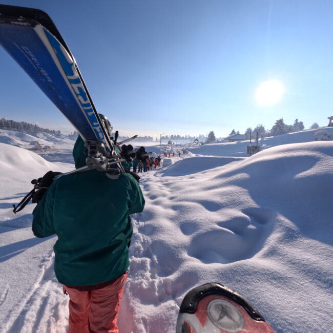 group of people going for skiing in Gulmarg